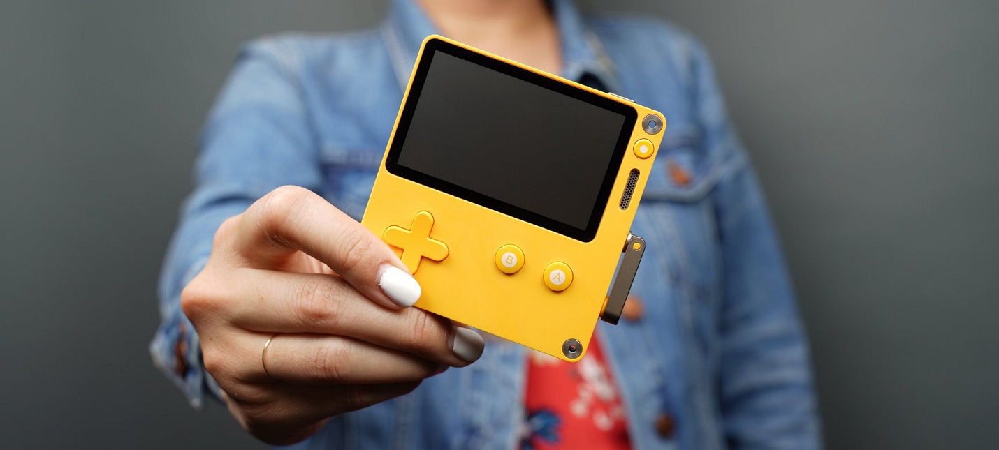 DOOM и множество других игр на карманной консоли Playdate