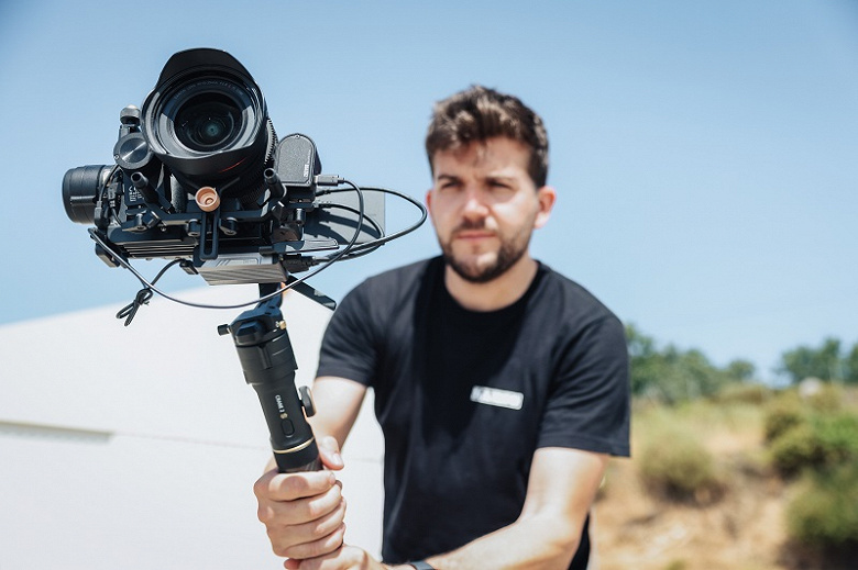 Начат прием предварительных заказов на стабилизатор Zhiyun Crane 2S