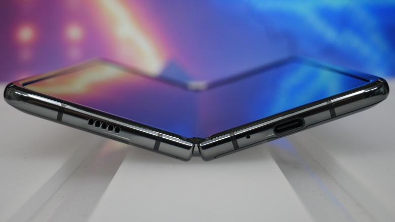 Удешевлённый складной смартфон Galaxy Z Fold Lite появился на сайте Samsung