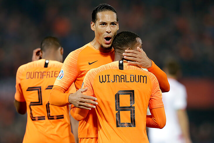 Ван Дейк, Давидс, Гуллит – у многих голландских звезд суринамские корни