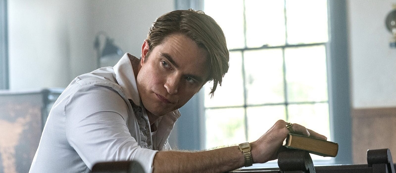 Вышел трейлер фильма «Дьявол навсегда» со звездами «Человека-паука» и «Бэтмена»