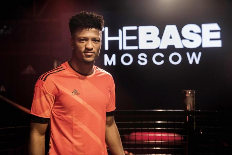 Где играет Зе Луиш в ФИФА 14