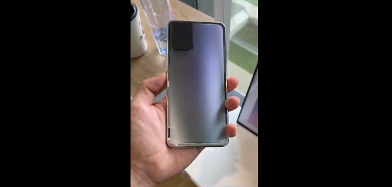 Этот смартфон может обесцвечиваться. Опубликовано интересное видео