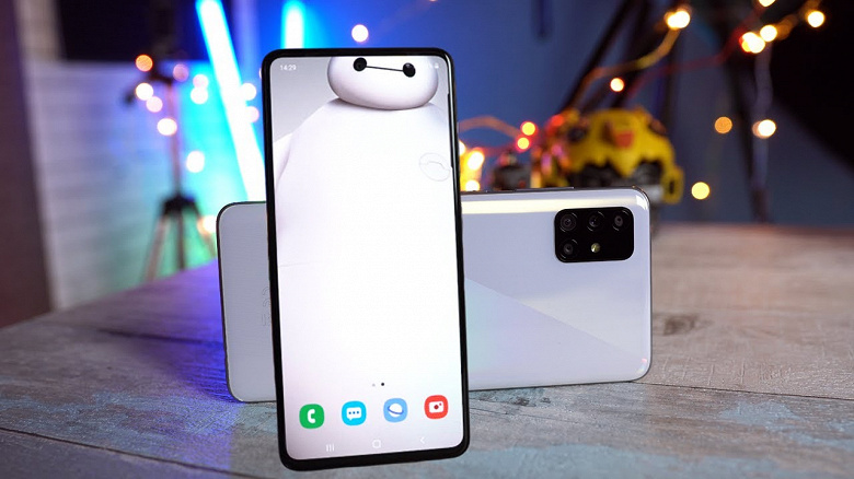 Этот смартфон Samsung, вероятно, будет популярнее большинства новых iPhone при меньшей цене. Galaxy A52 получит новую камеру