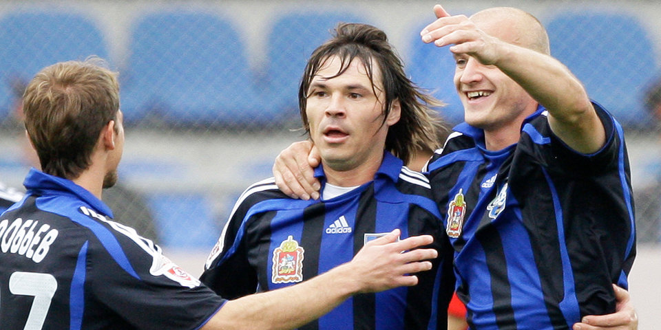 Поиграть за Лоськова, Аршавина и Саенко? Первому симулятору FIFA с чемпионатом России – 10 лет