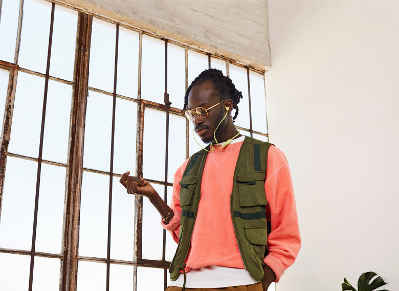 Beats представила Bluetooth-наушники Flex за $50