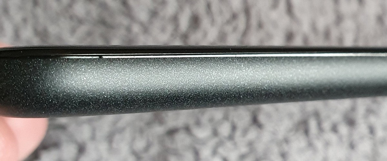 Google оплошала по-крупному. У водонепроницаемого Google Pixel 5 экран отходит от корпуса