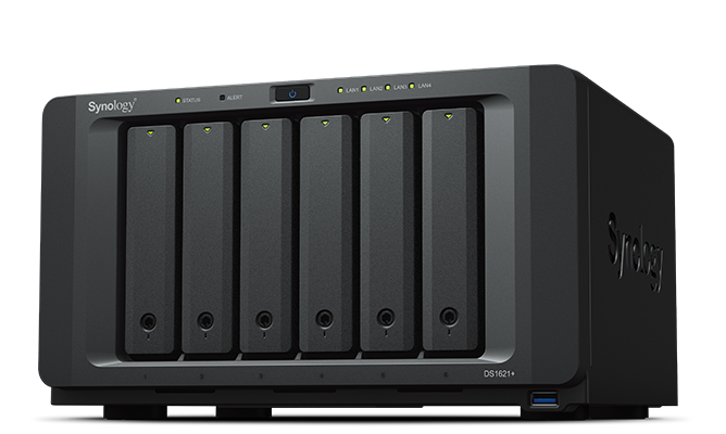 Основой сетевого хранилища Synology DS1621+ с шестью отсеками служит четырехъядерный процессор AMD Ryzen