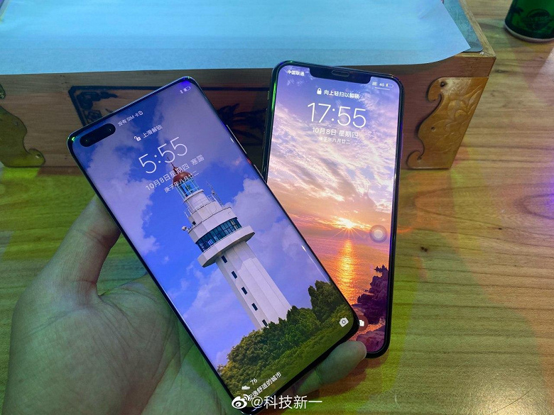 Включённые iPhone 12 и Huawei Mate 40 Pro на одной фотографии