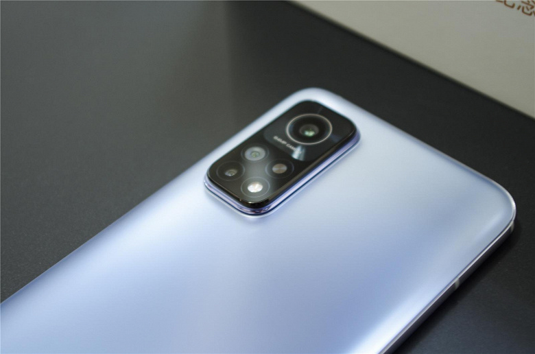 iPhone 11 проиграл флагману Redmi по качеству экрана