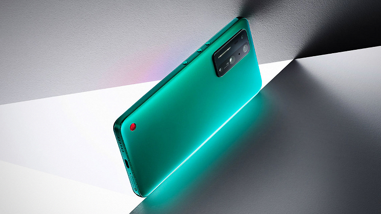 Гиперболоидный 90-герцевый экран, 108 Мп и 55 Вт. Smartisan Nut R2 поступил в продажу в Китае