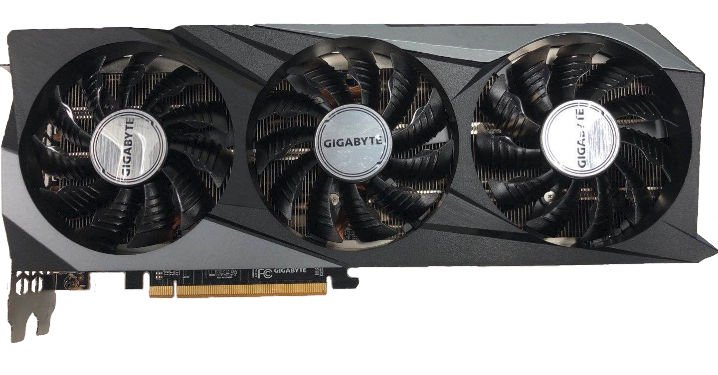 Карту Gigabyte Radeon RX 6800 XT Gaming OC на первый взгляд сложно отличить от Gigabyte GeForce RTX 3070 Gaming OC
