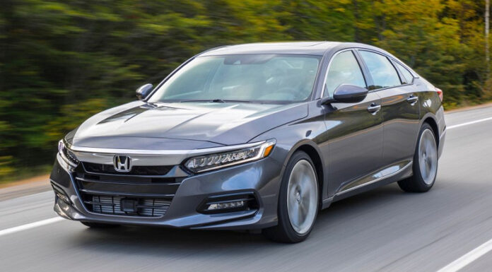 Honda отзывает сотни тысяч автомобилей Accord и Insight из-за программной ошибки