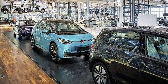 VW прекращает производство электромобиля e-Golf