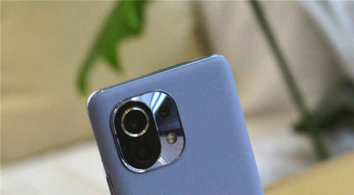 Все запасы Xiaomi Mi 11 раскупили за полминуты