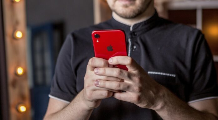 iPhone XR: все еще стоит покупать?