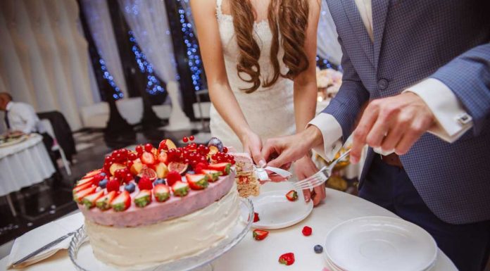 Торты на заказ Киев: разнообразные десерты для торжеств, что можно подать на свадьбе, юбилее или корпоративе