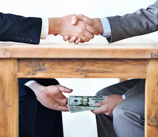 Почему важно быть в курсе экономических преступлений