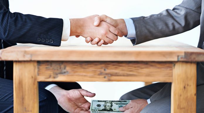 Почему важно быть в курсе экономических преступлений