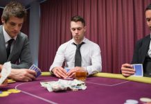 Играть в казино deluxesloty.com в Украине