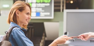 Трудоустройство за границей для молодых девушек