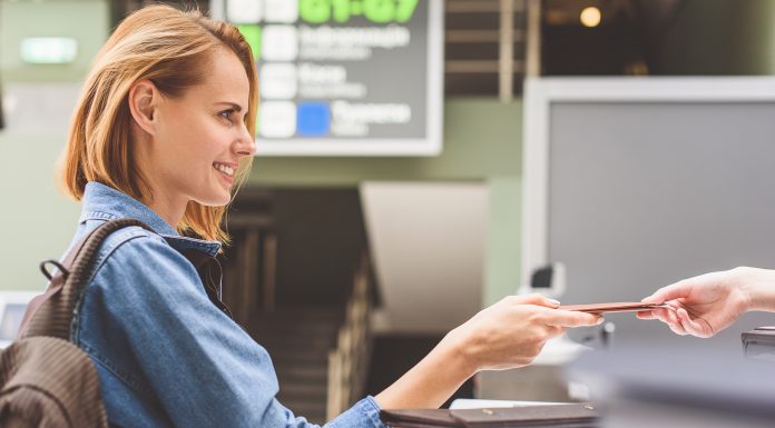 Трудоустройство за границей для молодых девушек