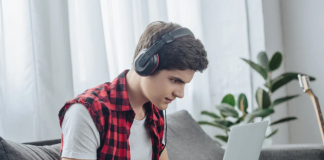 Каким образом можно сэкономить на покупке мощного ноутбука, проживая в северной столице: советы