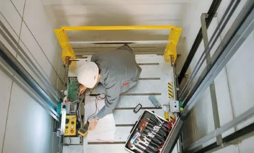 Техническое обслуживание лифтов: что делать, если не обслуживать лифты?