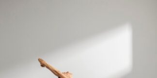 Как называются упражнения в йоге: подробности