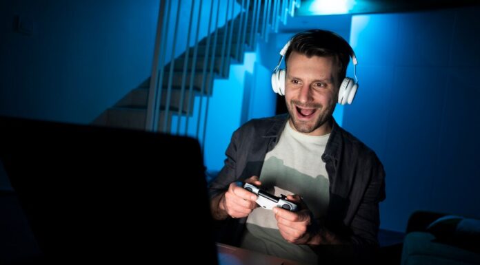 Обзор Mortal Kombat Mobile: Стоит ли играть?