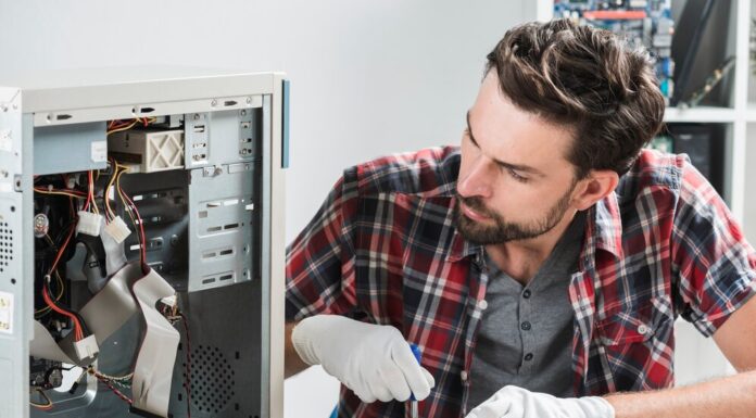 Ремонт компьютерной техники в СЦ или дома