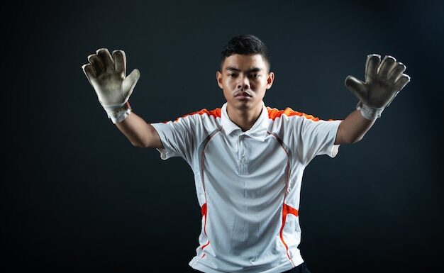 Лучшие вратари АПЛ для старта в FIFA 24