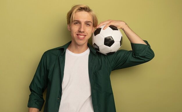 Лучшие вингеры Эредивизи для старта в FIFA 26